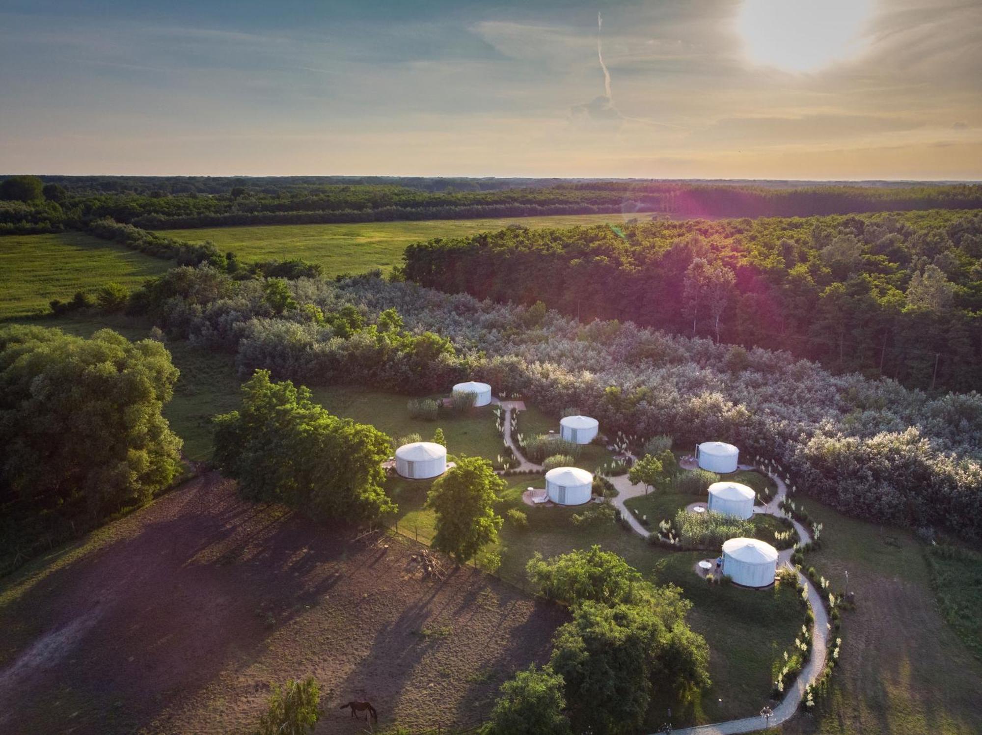 Homoki Lodge Bed & Beyond Glamping (Adults Only) Ruzsa Exterior foto
