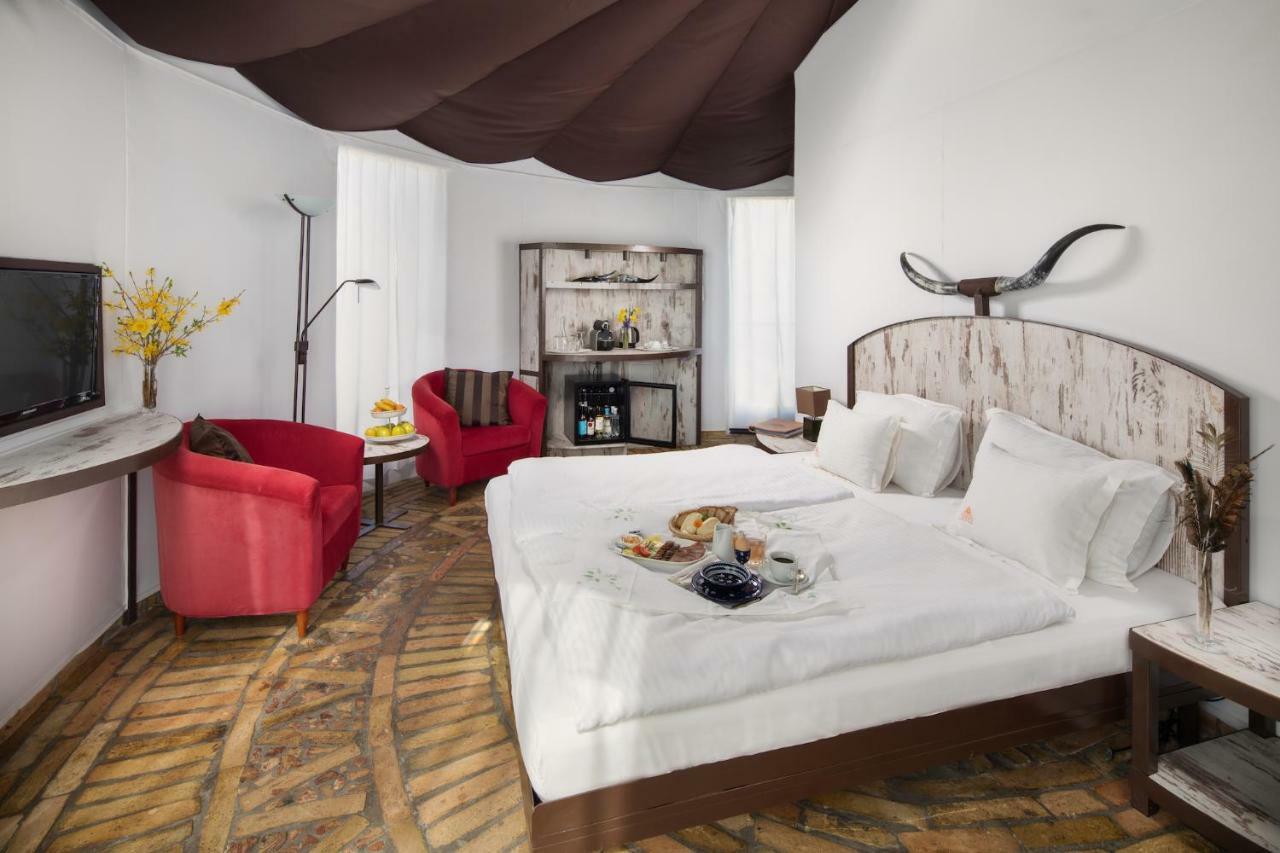 Homoki Lodge Bed & Beyond Glamping (Adults Only) Ruzsa Exterior foto